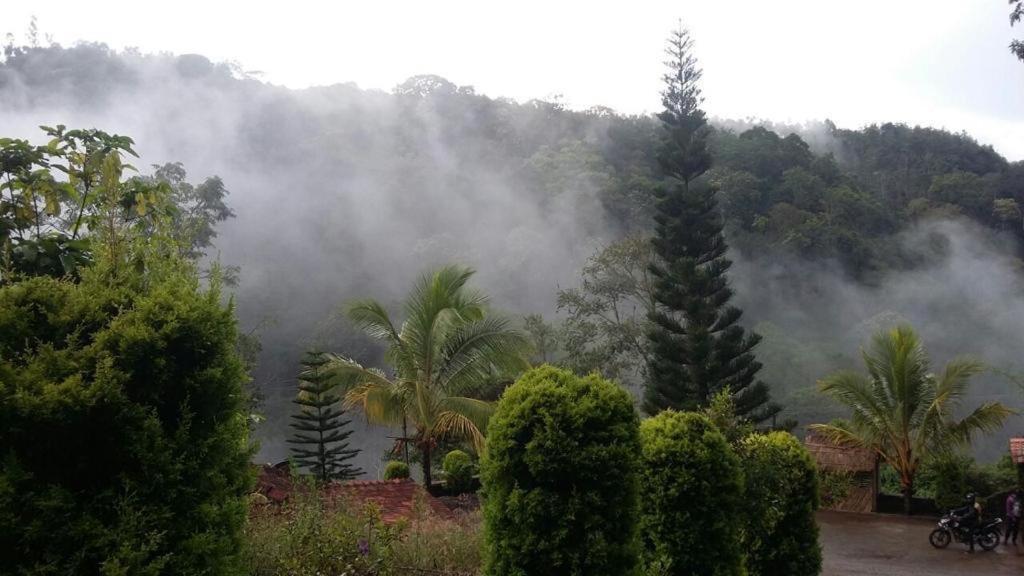 Cassells Jungle Resorts Thekkady Vandiperiyār Екстериор снимка